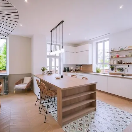 Weliving Semesterbostad *